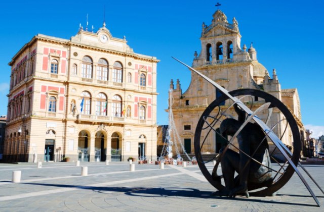 Grammichele. Si presenta l'Arazzo d’oro di Palazzo dei Normanni, giovedì 14 dicembre, alle 10, all'Istituto Commerciale “Giorgio Arcoleo”